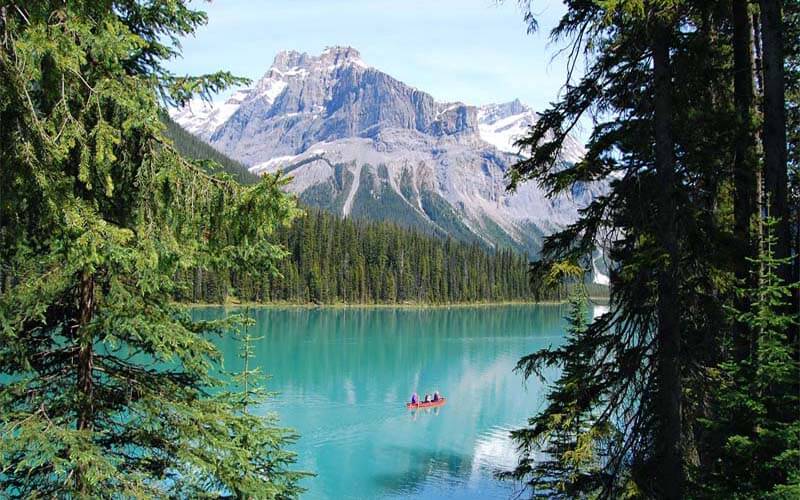 Emerald Lake in British Columbia, Canada